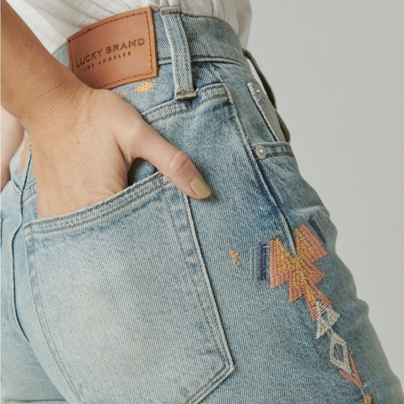 LUCKY BRAND Drew Mom Jean Embroidered Boho Aztec Size 24 A 00 - Picture 10 of 16